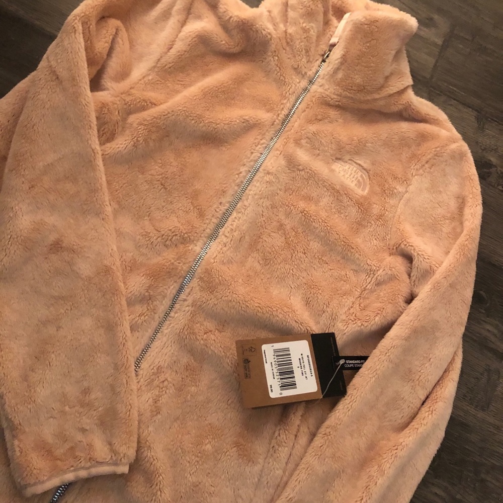 BRAND NEW WITH TAGS Northface Fleece.